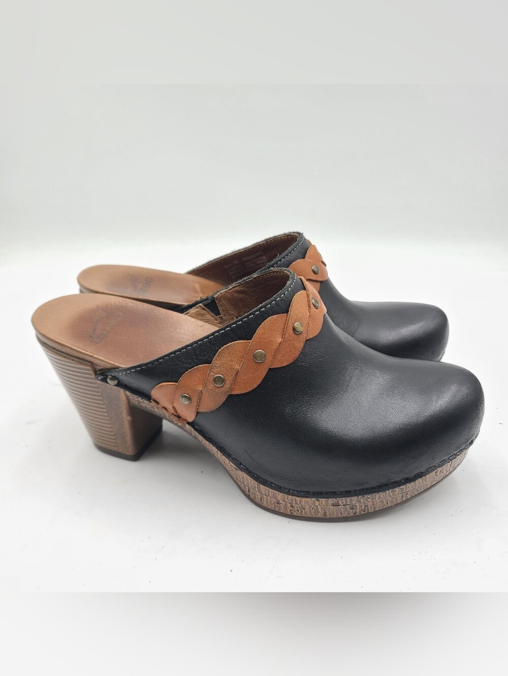 B38 Dansko Ranch Clogs Womens 8.5 Black Leather Brown Braided Strap Heeled Mule